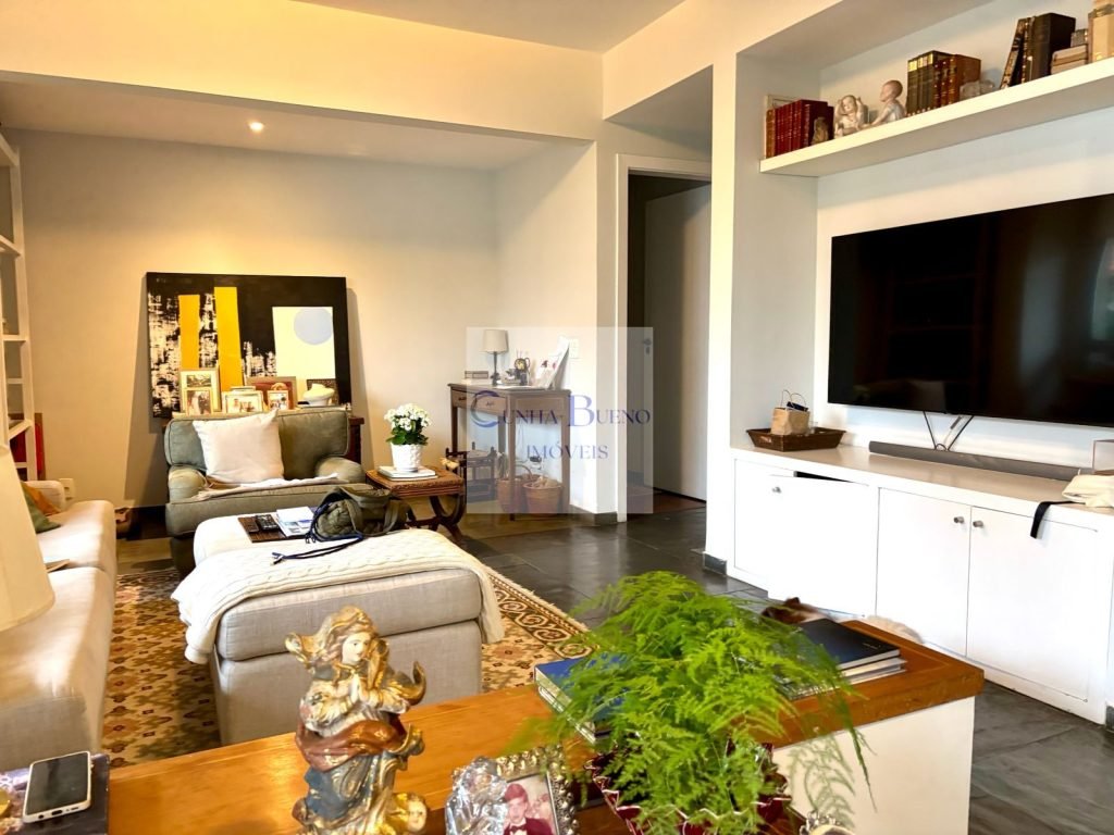 APARTAMENTO EXCELENTE NO REAL PARQUE COM 3 VAGAS DE GARAGEM
