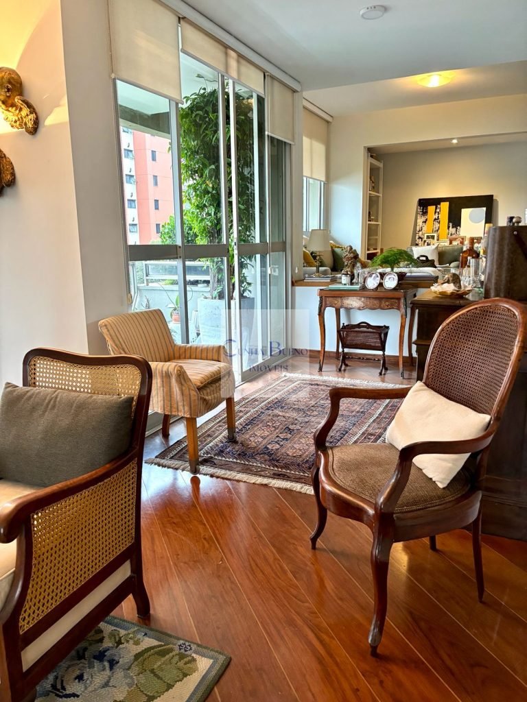 APARTAMENTO EXCELENTE NO REAL PARQUE COM 3 VAGAS DE GARAGEM