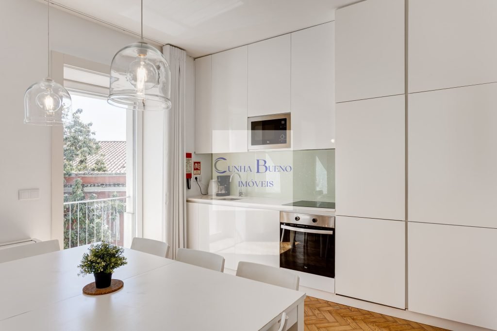 APARTAMENTO PARA VENDA – LARGO MARQUÊS DO LAVRADIO – PORTUGAL