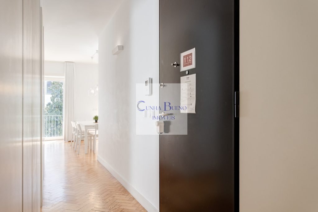 APARTAMENTO PARA VENDA – LARGO MARQUÊS DO LAVRADIO – PORTUGAL