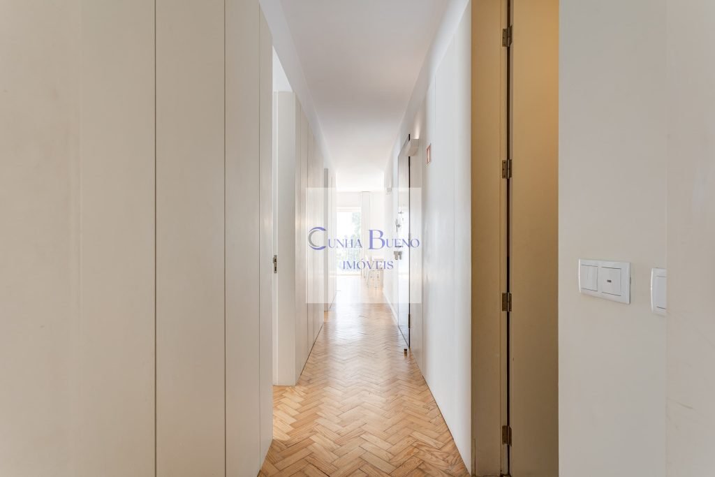 APARTAMENTO PARA VENDA – LARGO MARQUÊS DO LAVRADIO – PORTUGAL