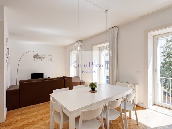 APARTAMENTO PARA VENDA – LARGO MARQUÊS DO LAVRADIO – PORTUGAL