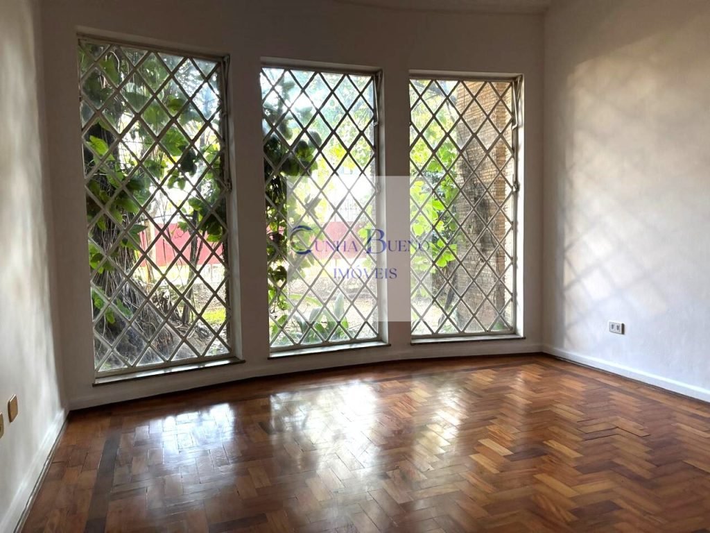 CASA NO JARDIM PAULISTA PARA REFORMA