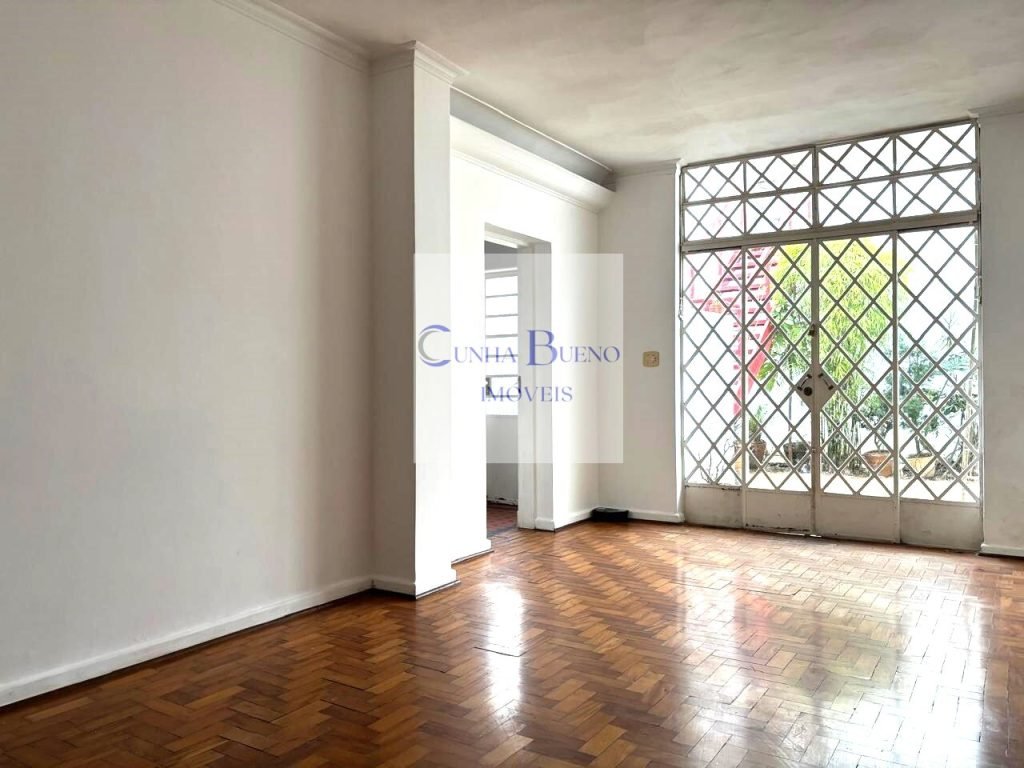 CASA NO JARDIM PAULISTA PARA REFORMA