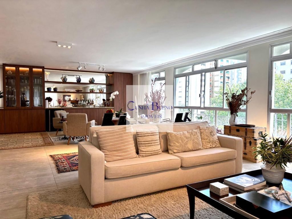 APARTAMENTO REFORMADO NO JARDIM PAULISTA