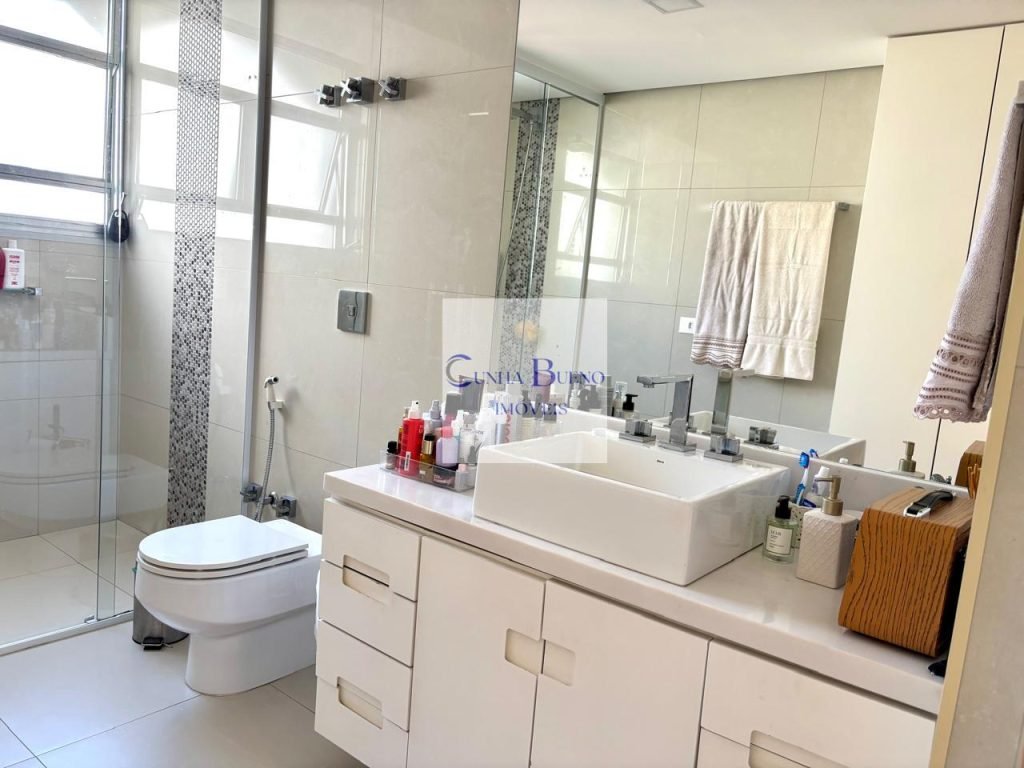 APARTAMENTO REFORMADO NO JARDIM PAULISTA