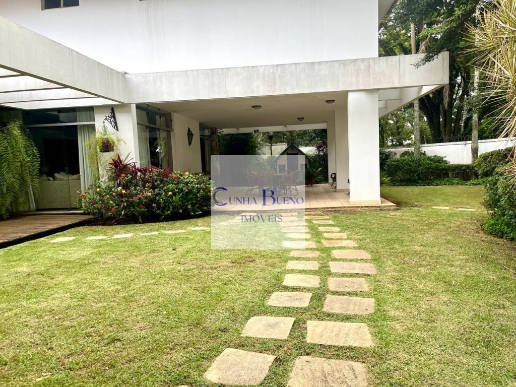 CASA EM ÓTIMO PONTO NO ALTO DE PINHEIROS EM FRETE A BELA PRAÇA