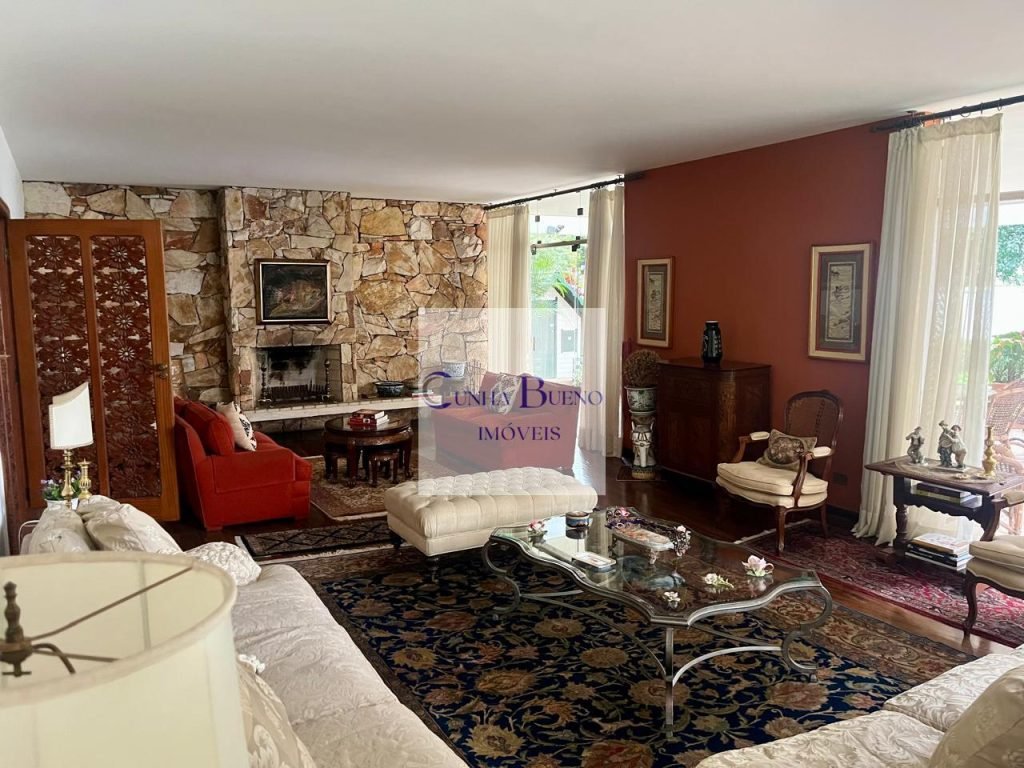 CASA EM ÓTIMO PONTO NO ALTO DE PINHEIROS EM FRETE A BELA PRAÇA